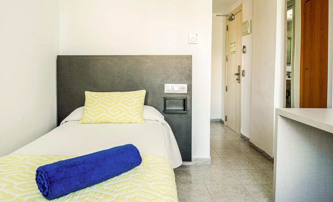 Globales Torrenova (Adults Only) Hotel มากาลุฟ ภายนอก รูปภาพ